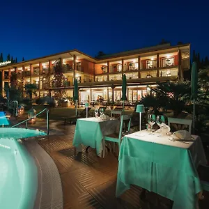Hotel Madrina Lovely And Dynamic