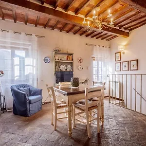  Apartment La Soffitta Della Nonna Nanna Italy