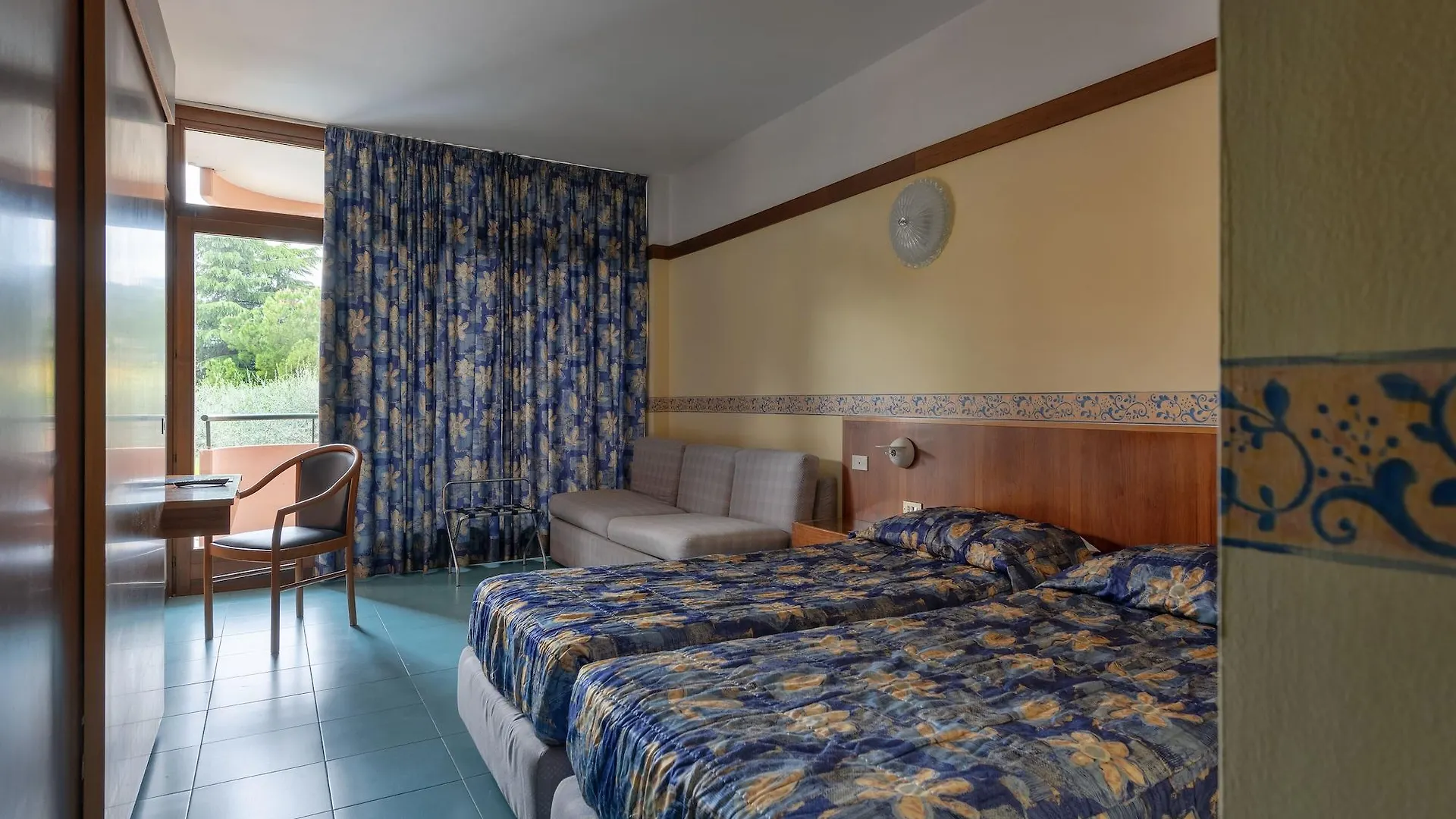 ***  Hotel Royal Garda  Italy