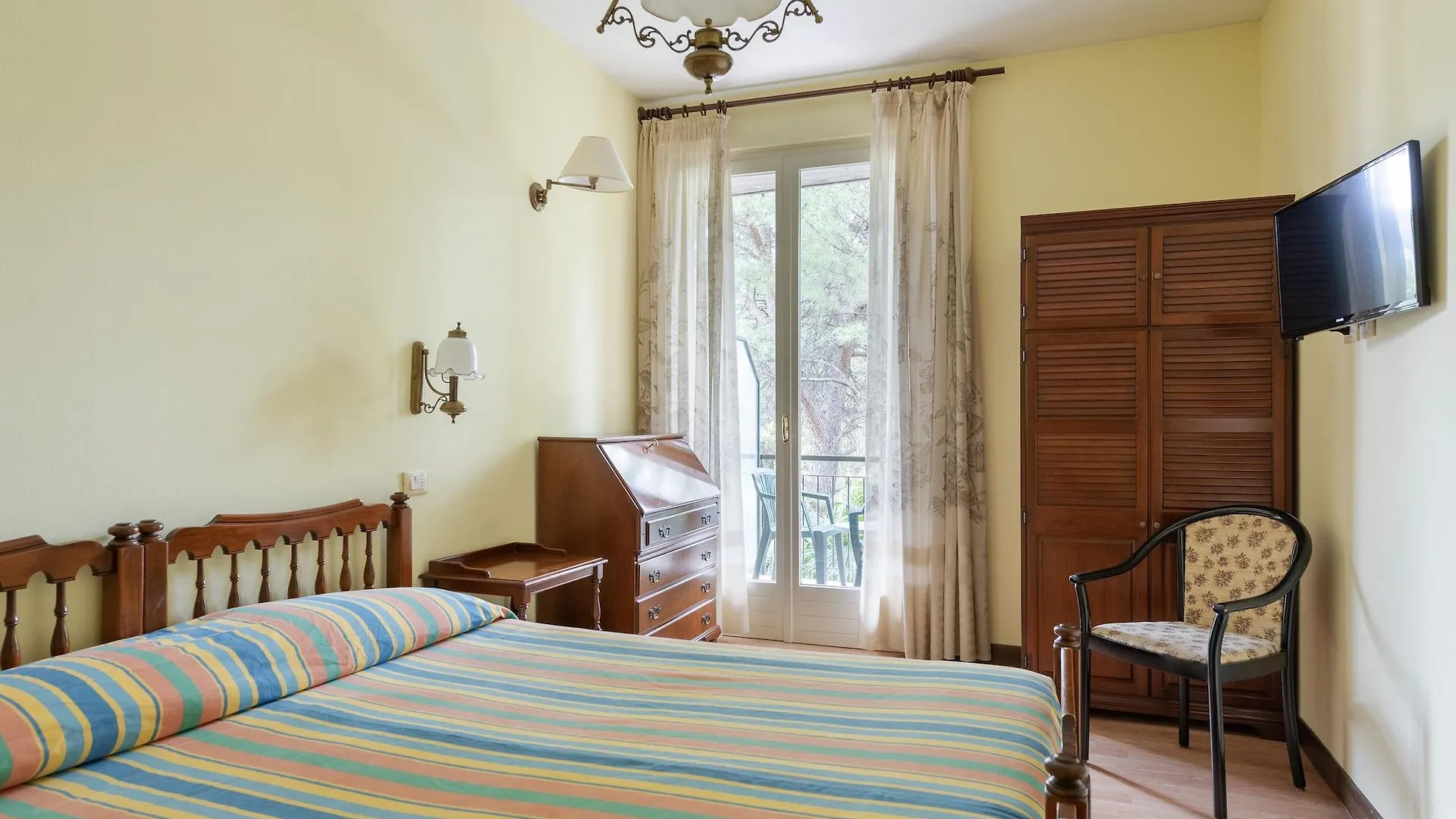 Hotel Royal Garda   Garda (Verona)