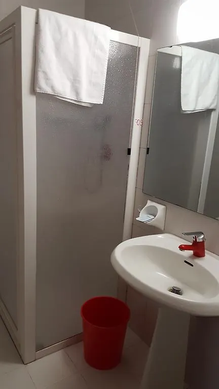 Hotel Royal Garda  3*, Garda (Verona) Włochy